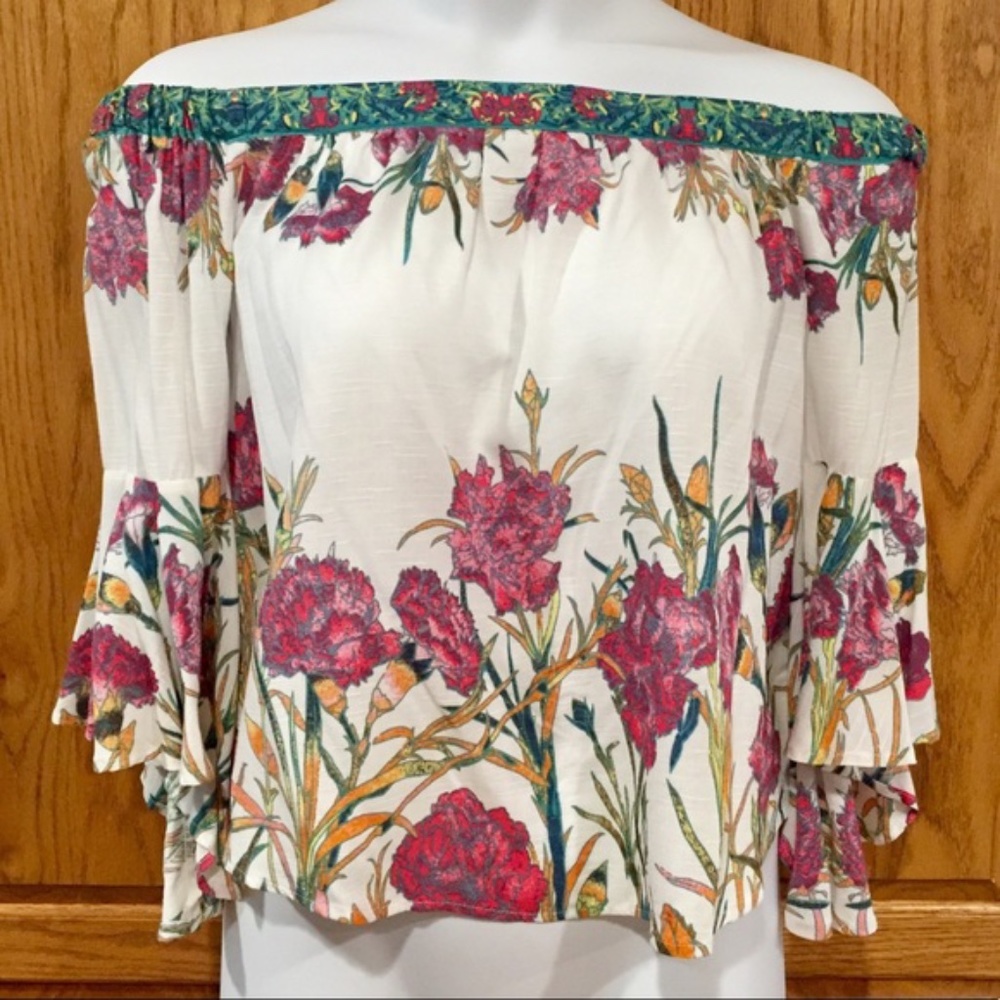 A. Calin Off Shoulder Tulip Sleeve Floral Top Small - Picture 2 of 7